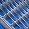 Baunorm Gitterrost 290x990mm verzinkt Maschenweite 30x10mm Bauhöhe 20mm ohne Zarge