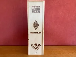 Borussia Mönchengladbach - 1 Flasche Landbier (leer) in dekorativer Holzbox