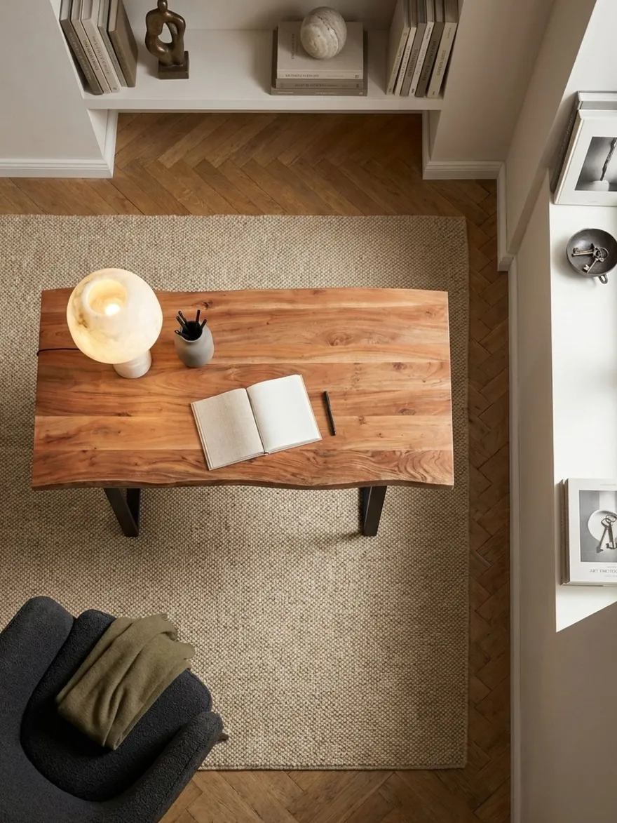 Bürotisch TARN Akazie Massivholz Baumkante Trapezbeine schwarz 120-200 cm breit