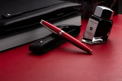 Caran d ' Ache Füllfederhalter Leman Rouge Carmin