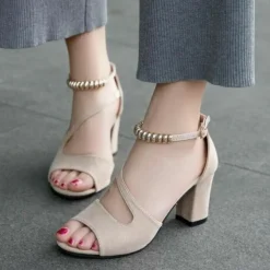 Damen-Sandale niedriger mittlerer Absatz Block Peep Toe Knochelriemen Riemen Freizeit