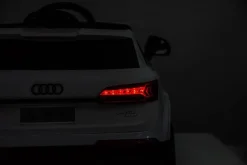 Elektro-Kinderauto Kinder Elektroauto Audi Q7 mit zwei Motoren+LED+FB+Audio