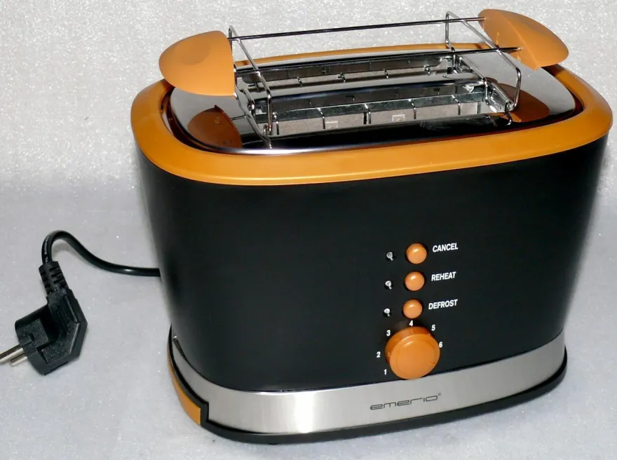Emerio TO-108126.5 Toaster 820W Krümel Auftau Aufback Stopp Brotaufsatz BLK ORG