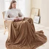EMME Kuscheldecke 200x230cm, Flauschige Fleecedecke mit 3D-Touch-Erlebnis, Braun