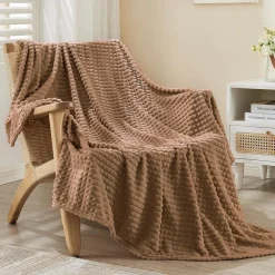 EMME Kuscheldecke 200x230cm, Flauschige Fleecedecke mit 3D-Touch-Erlebnis, Braun