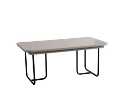 Esstisch im modernen Stil Schlichtes Design ohne Schnickschnack