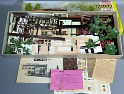 Faller H0 AMS B-4921 Sport-Hotel Sport-Cafe Renngebäude 50er/60er Jahre NEU OVP
