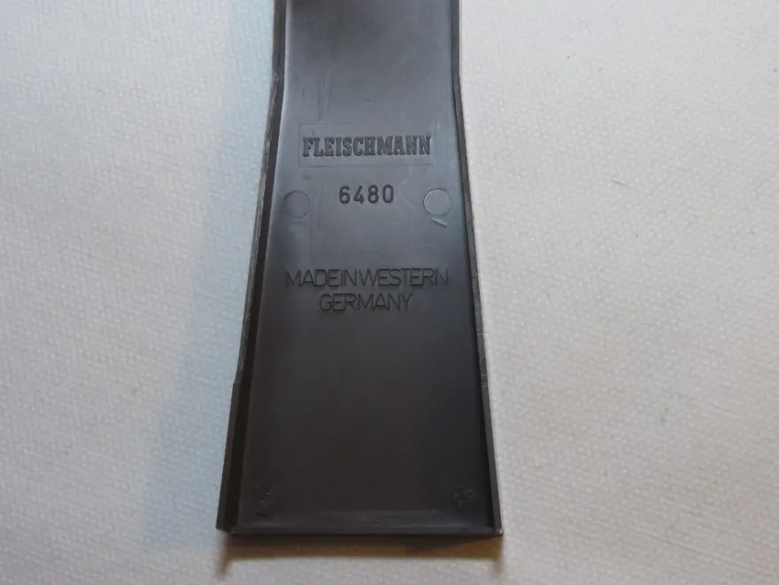 Fleischmann Profi-Gleis 6480 - Aufgleishilfe - Braun - HO - 1:87