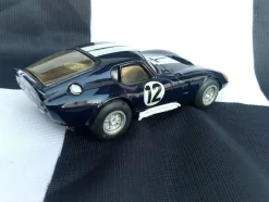Ford Cobra Daytona, Tenariv