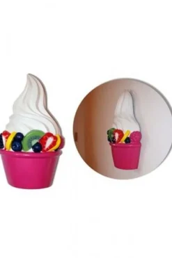 Frozen Joghurt im pinken Becher Wanddeko vergrößert 50cm fér draußen aus Polyresin