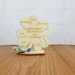 Geldgeschenk zur Verlobung mit Wunschtext Holz 11cm Kleeblatt