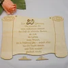 Geschenk zum Geburtstag Glückwünsche graviert auf einem Holzschild Geb Zahl 30