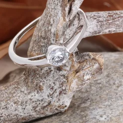 GLIZZ Schmuck Damenring Weißgold 333/8K Solitär-Ring mit Zirkonia GL1670