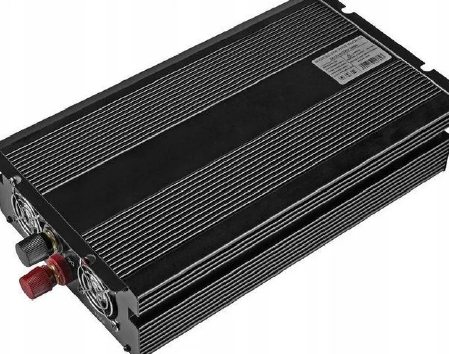 GREEN CELL INV10 Wechselrichter 12V-230V 2000W/4000W