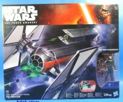 HASBRO STAR WARS FIRSR ORDER Special FORCES / B3920 / TIE Fighter MIT PILOT
