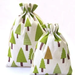 Herzwild 8er Pack Baumwollsäckchen mit Weihnachtsbaum-Motiv, 25x35 cm