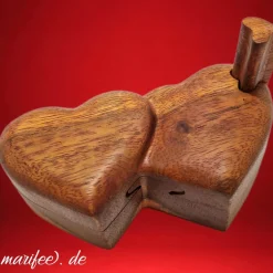Holzbox Herzen aus Hartholz, mit Geheimfach, Schmuckdose Art.-Nr. 12455