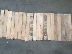 40 Holzbretter von alten Obstkisten