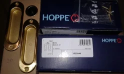 HOPPE Schiebetürmuschel Set M493 messing Pol.