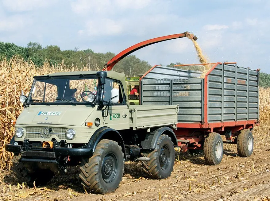 Jahrbuch 2022 – Unimog & MB-trac