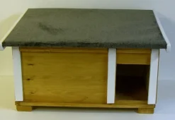 Katzenhaus Katzenhöhle Kleintierhaus Kaninchenhaus wetterfest isoliert