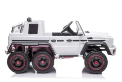 Kinderfahrzeug - Elektro Auto