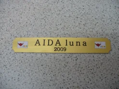 Kleines Namensschild für Modellständer - AIDA blu