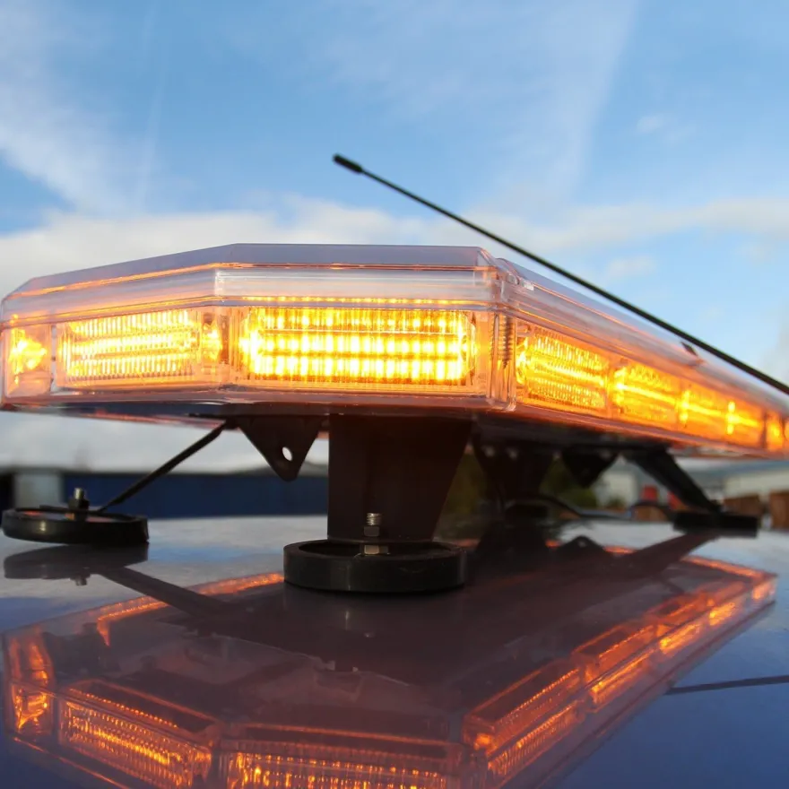 LED Rundumlicht Warnleuchte Balken 48 x 2W 15 Blitzmodi 12V Blitzlampe Lightbar