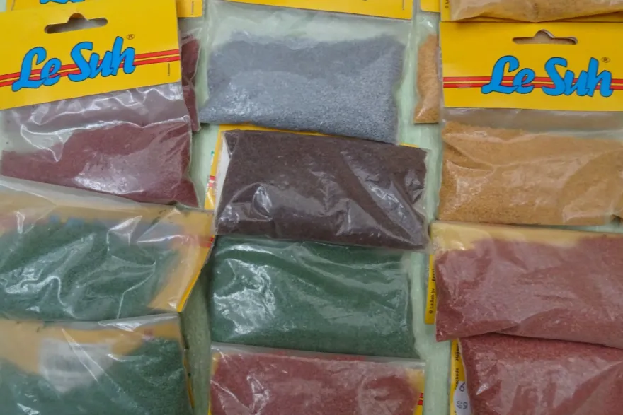 Le Suh Gries Streusand 60 gr viele Farben Erdtöne