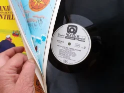 LP Disneyland Anatole von den kleinen Antillen Bob Tompsen HörZu SHZD9638