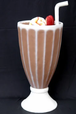 Milchshake Schokolade übergroß XXL 104cm für draußen aus Polyresin