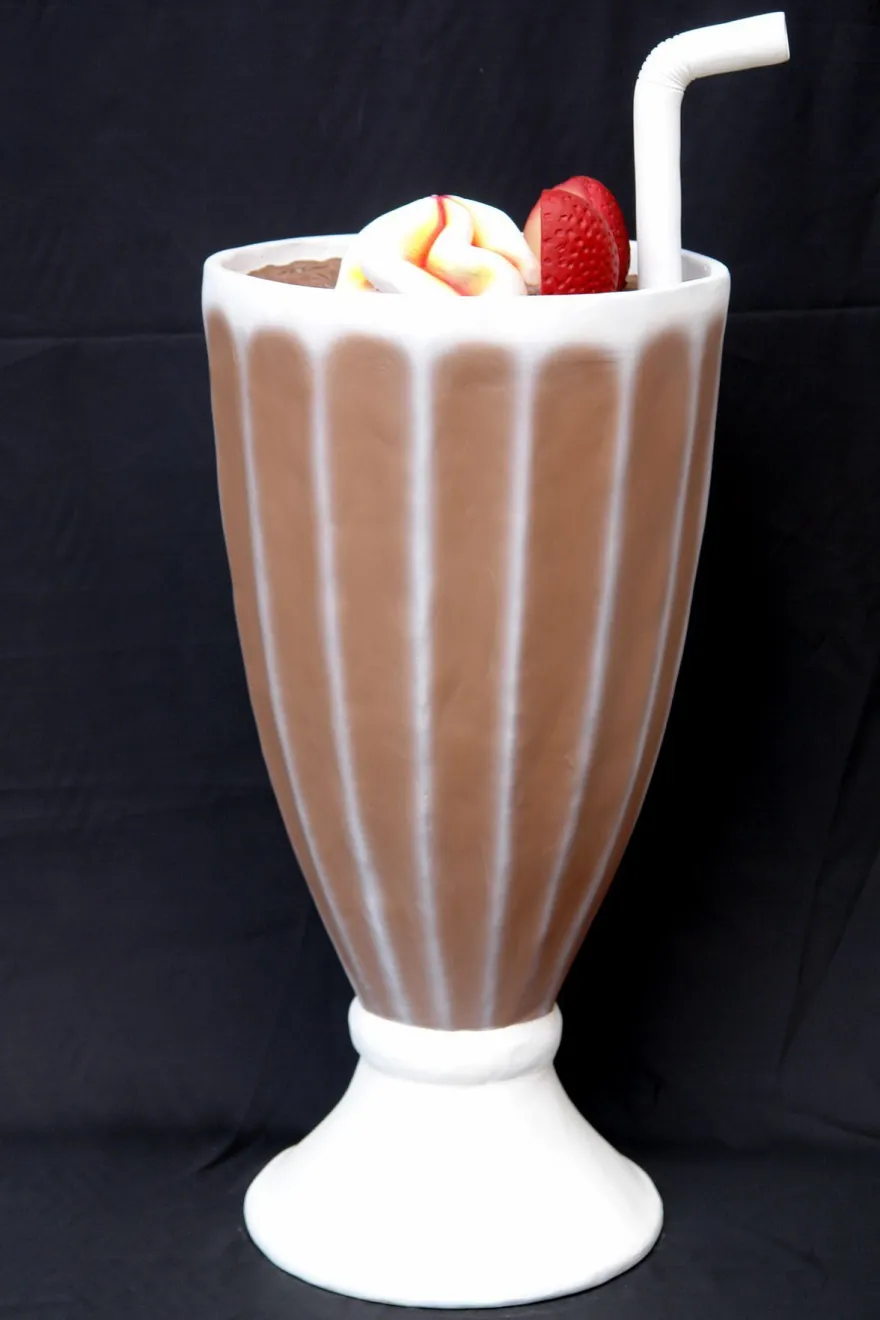 Milchshake Schokolade übergroß XXL 104cm für draußen aus Polyresin