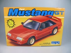 1:25 Modellbau ERTL/MPC 6211 'Ford Mustang GT two in one', neu