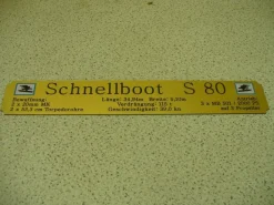 Namensschild für Modellständer mit Daten - Schnellboot S 80