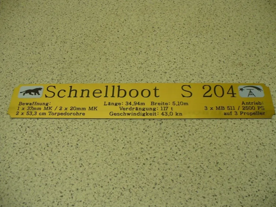 Namensschild für Modellständer mit Daten - Schnellboot S 80