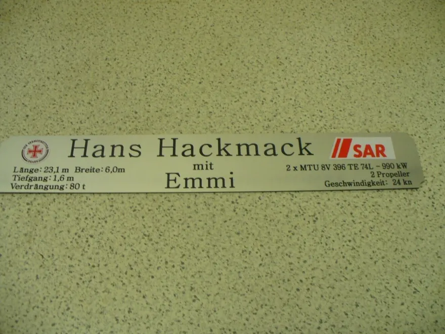 Namensschild für Modellständer mit Daten - Hans Hackmack