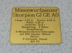 Namensschild für Modellständer oder Diorama - Minenwurfpanzer Skorpion G1GE A0