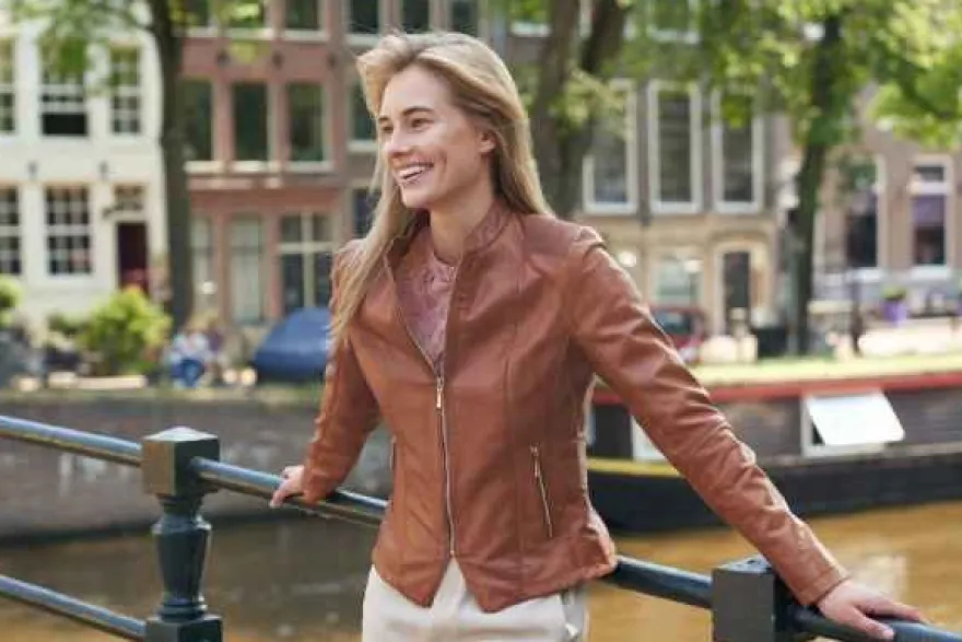Ricano Abigale Damen Lederjacke Cognac Echtleder Lammnappa Slim Fit Stehkragen