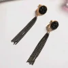 Schmuck, Damenohrringe, lange schwarze Ohrringe mit Quasten