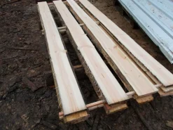 Sonderposten 20St Douglasie unbesäumt Bretter Regal Zaun Schwarten 14-25x2,3x240