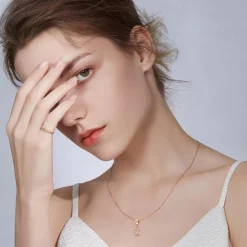 Symretie Damen Rose Gold Buchstabe Charm Anhänger A-Z, kompatibel mit