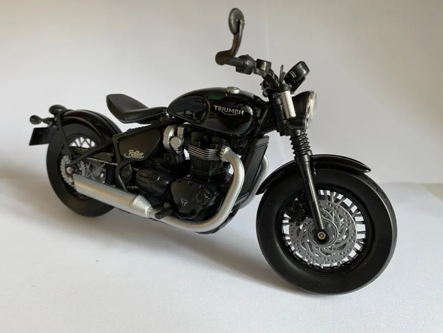 Triumph Bonneville Bobber schwarz, Welly Motorrad Modell 1:12