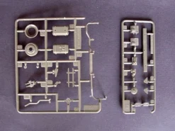 Trumpeter Chinese Jiefang CA-30 Military Truck 9361002 in 1:35 Trumpeter 1002 01002