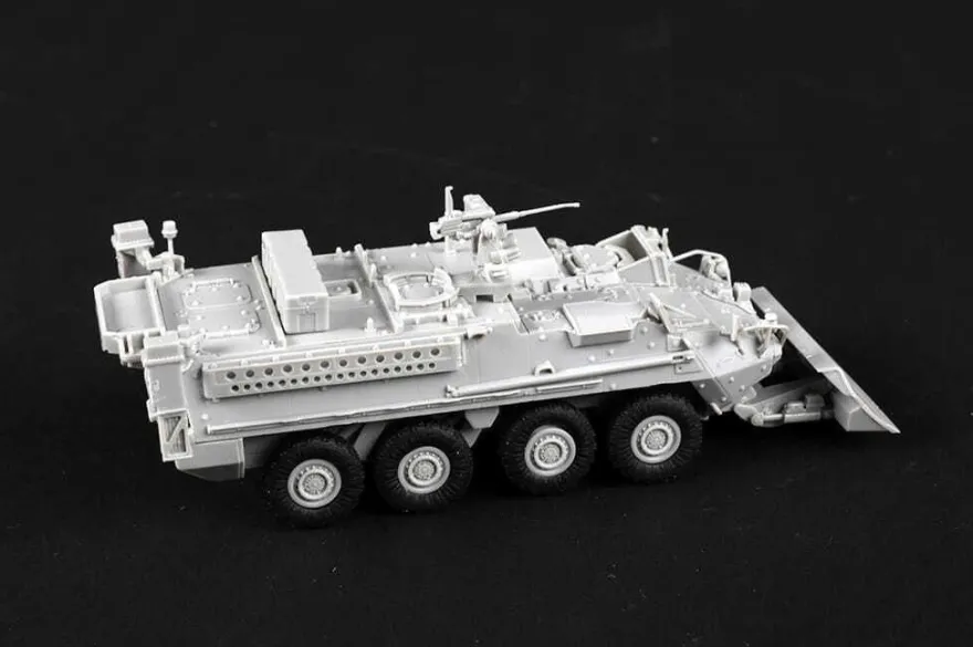 Trumpeter M1132 Stryker Engineer Squad Panzer 9367456 in 1:72 Trumpeter 7446 07456