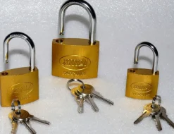 3x Sicherheit Vorhang Tür Garage Keller Haus Bügel Schloss Stahl 48 60 75mm