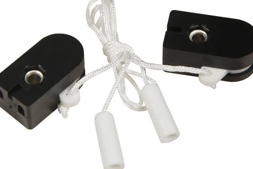 Zugschalter schwarz mit weißer Schnur und Kegel, 2 A, 250 V , als Ersatz für Lampen